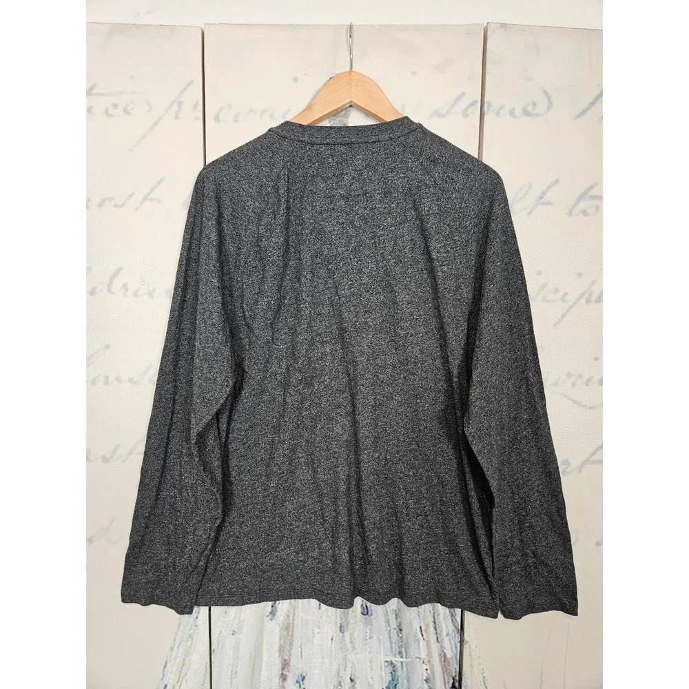 Banana Republic Quick Dry Henley XL Gray Long Sleeve Performance Raglan Shirt